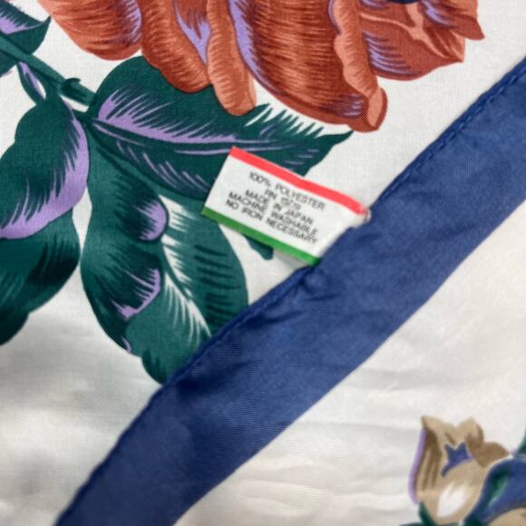 Beautiful Vintage Morsly New York Scarf - Picture 6 of 6